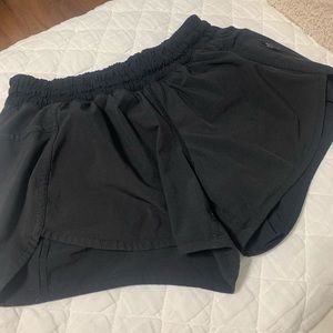 Black lululemon tracker shorts 6